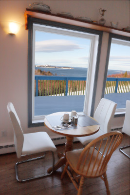 The breakfast area at the Castle Rock Inn